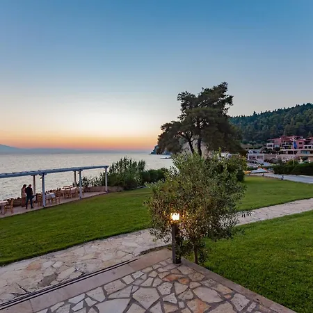 Отель Elani Bay 4*