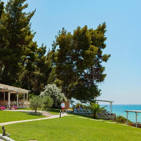 Elani Bay Отель