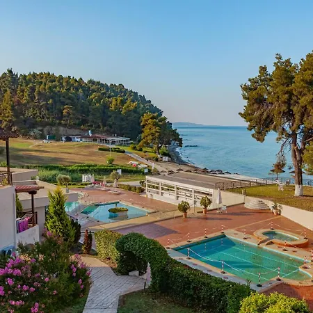 Elani Bay Сиври