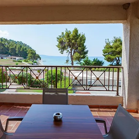 Отель Elani Bay 4*