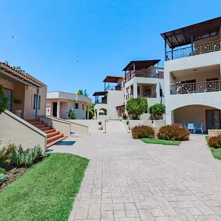 Elani Bay 4*