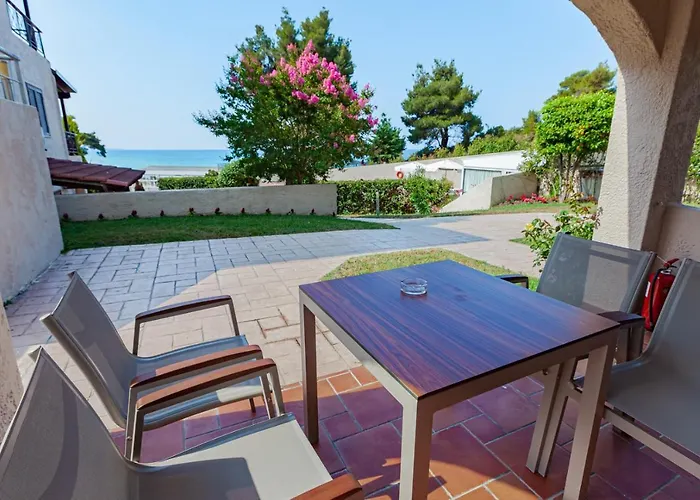 Elani Bay Otel Siviri