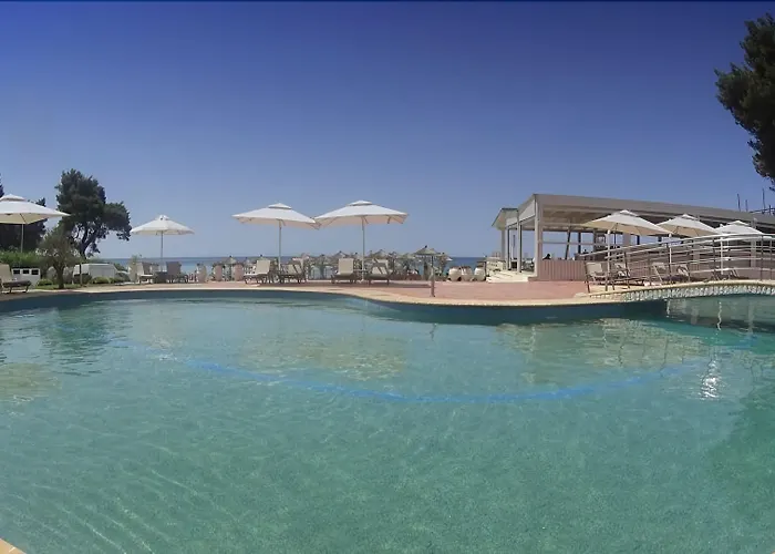 Elani Bay