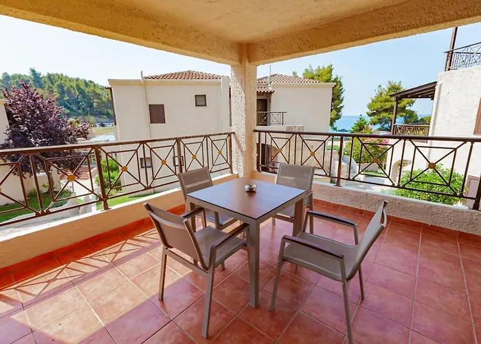 Elani Bay מלון 4*
